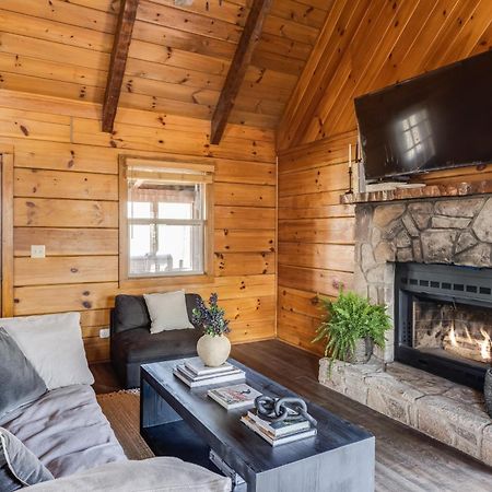 Dudley III By Avantstay Cosy Mountain Home W Hot Tub Great Views Pigeon Forge Exterior photo